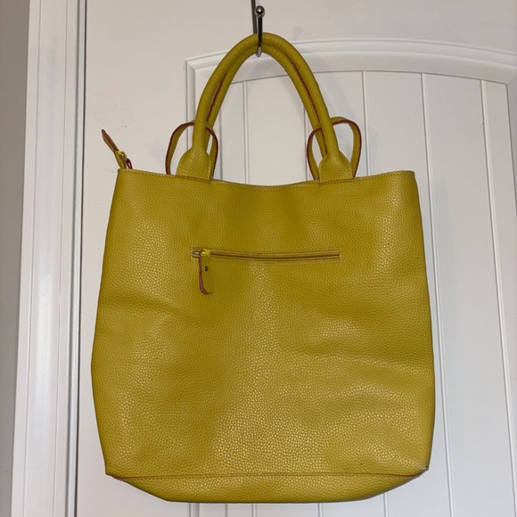 MSC yellow tote - Picture 3 of 3